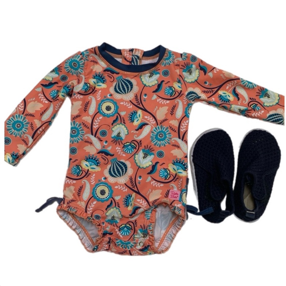 Ruffle butts swimsuit 12-18 m and free shoes